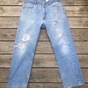 Vintage Levi’s 505 Straight Leg Distressed Jeans🍀